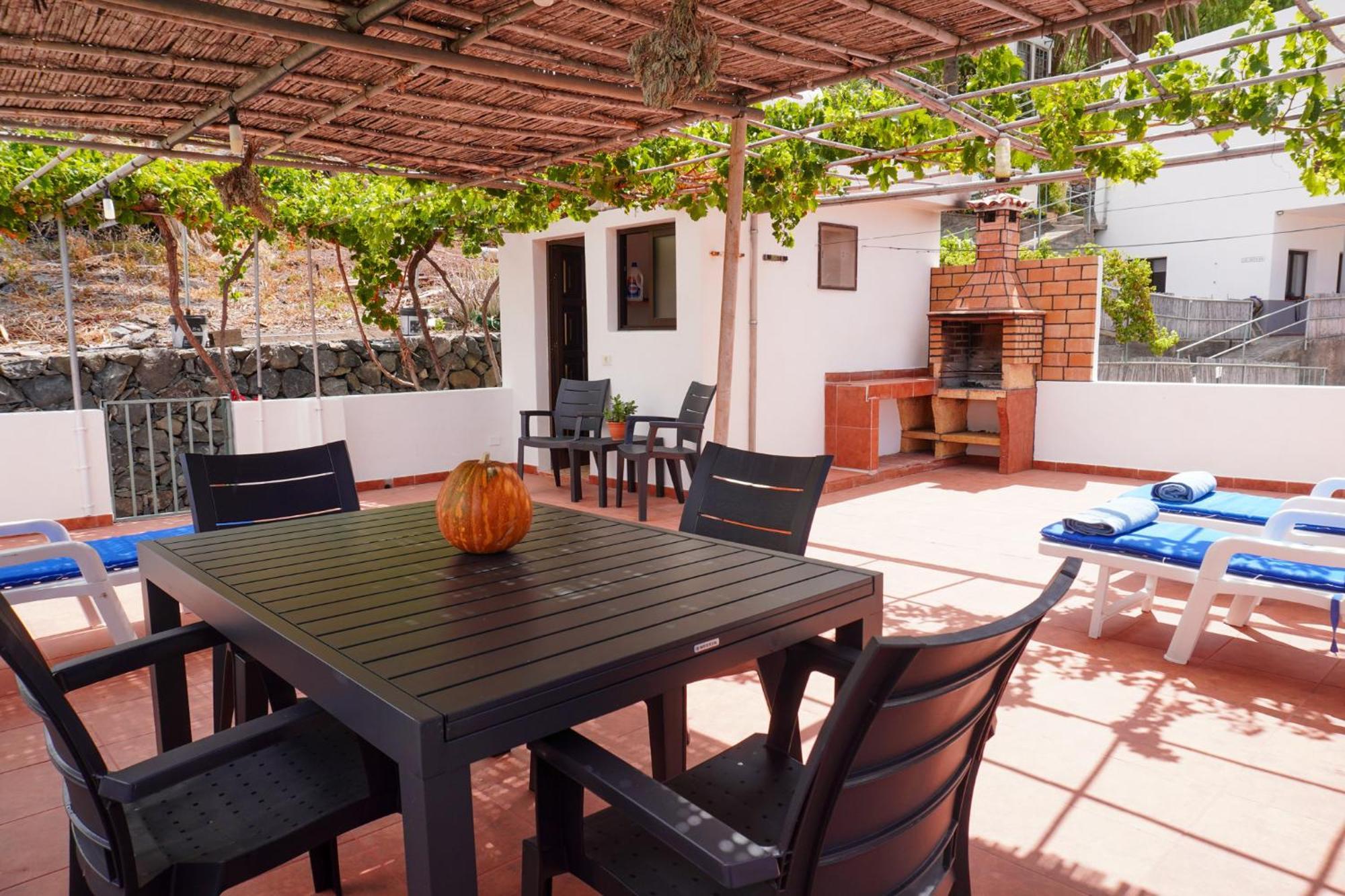 Holiday House Casa Argelio Alojera المظهر الخارجي الصورة